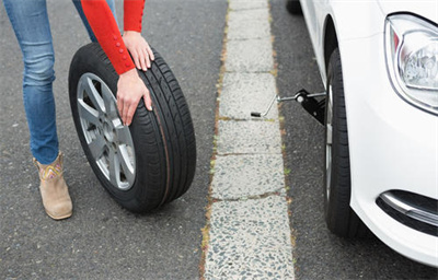 盈江东营区道路救援